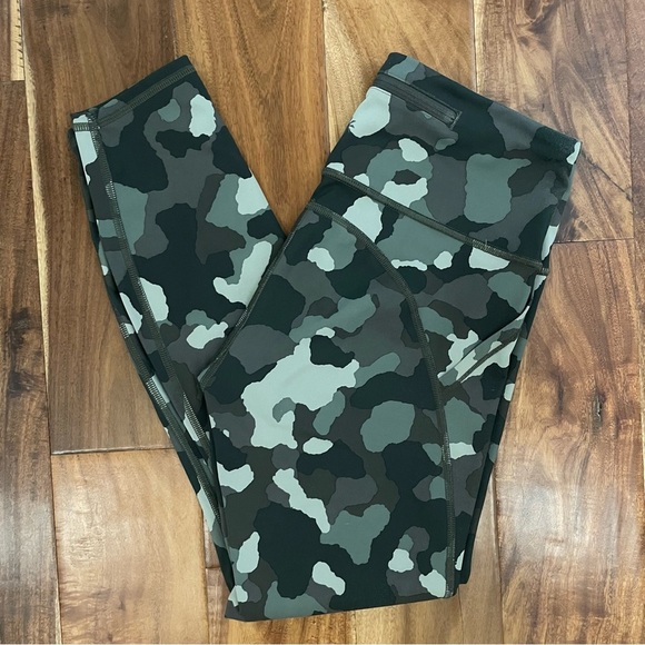 Athleta Lightning Camo 7/8 Tight in SuperSonic in Mountain Olive - Picture 7 of 12